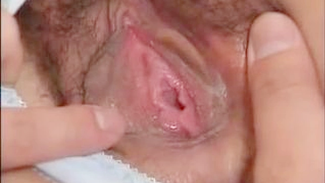 Gang Bang Áspero En Asiática Con Doble Penetración Que La Devasta