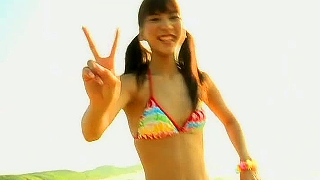 Aki Takajo is a gorgeous teenage babe
