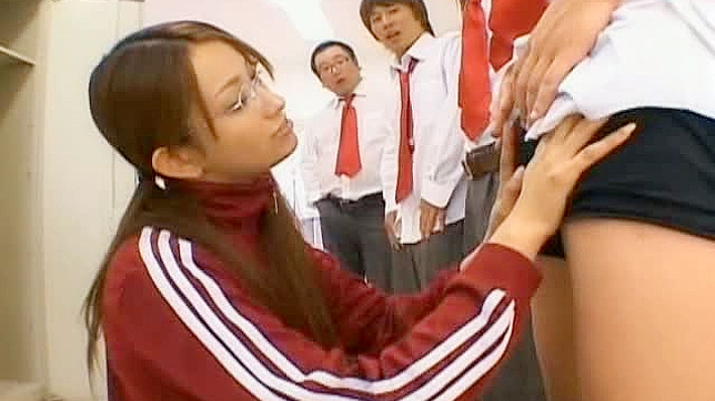 Naughty Asian blowjob expert Nao Yoshizaki shows her skills