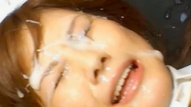 Muñeca Asiática Hime Kamiya Disfruta de Bukkake