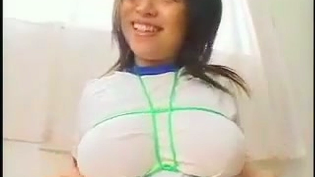 Japonesita Sucia y Sexy Disfruta Sexo de Bondage