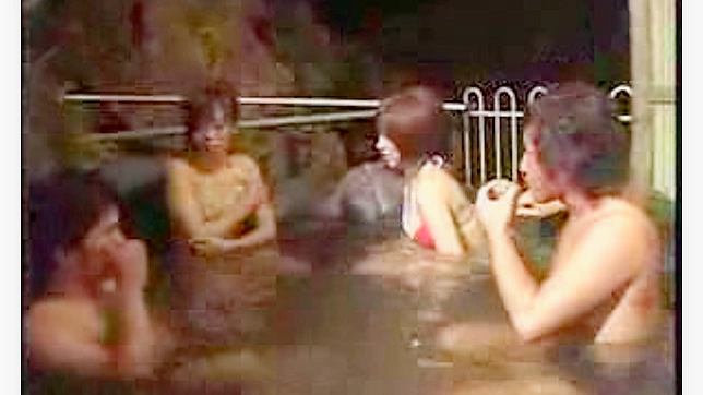Chicas Japonesas Sexis follando al Aire Libre