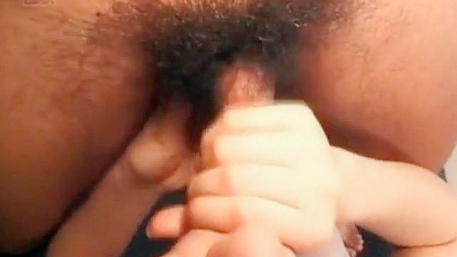 Chica Japonesa Sensual Mamando Culo Peludo En Primer Plano