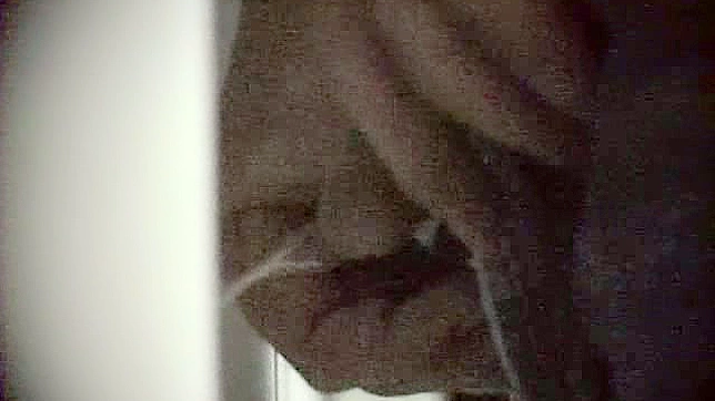 Chick Rides Dick Like a Pro, Sucking and Grinding Non-Stop