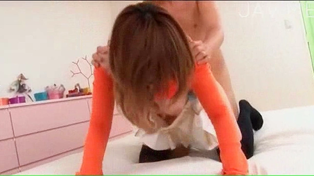 Elegant and daring  is giving real blowjob indoors