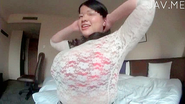Muñeca Japonesa Increíble Quiere que Su Hombre Tocar sus Grandes tetas