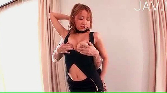 Rubia Cachonda En Acción Chupando Bien La Polla