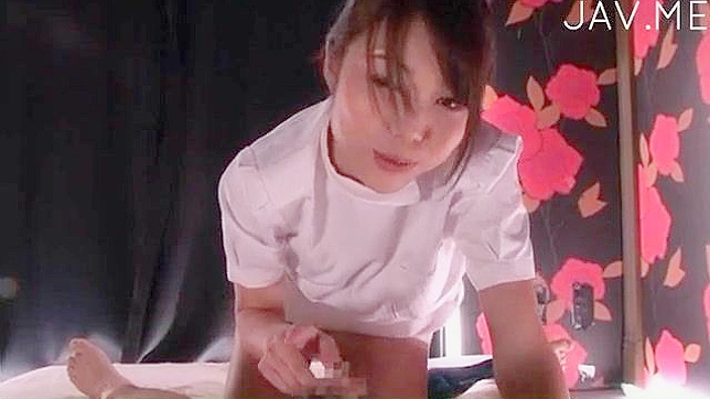 Amateur Tímida Disfruta Placer Con Un Cabezón Hasta Eyacularlo