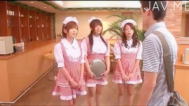 Stunning and young japanese teens are having amazing group sex