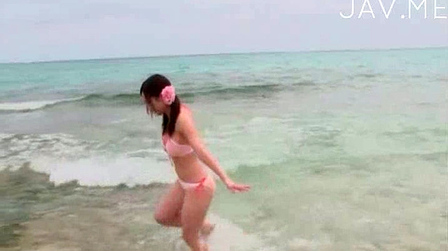 Zorra asiática con un culo rico ama ser follada bien duro