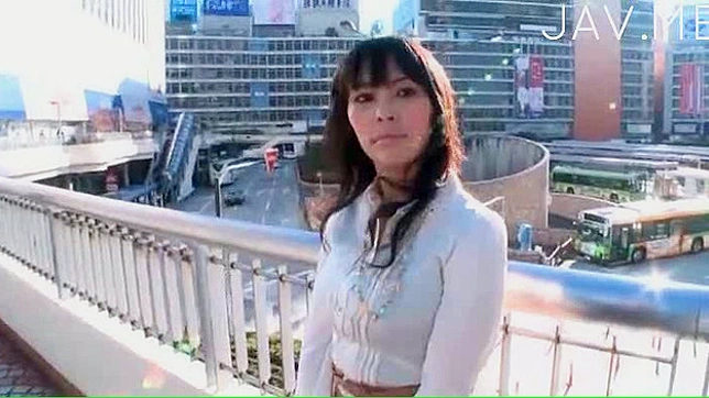 Harsh sensations for steamy Japan beauty in need for cock