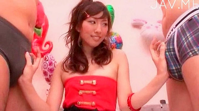 Impressive japanese lady with skillful mouth is giving blowjobs