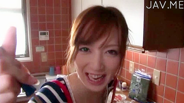 Hot babe goes for an excursion that later has a happy ending