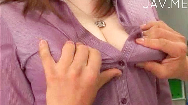 Delightful cunnilingus for voluptuous Japanese chick