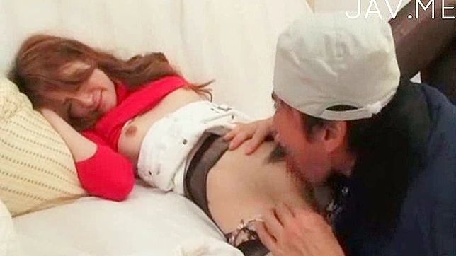 Japanese chick receives explicit pussy licking from horny stud