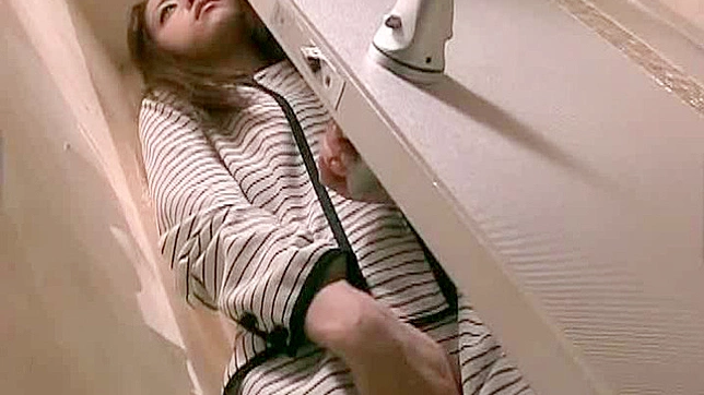 Japanese chick experiences rough beaver drilling delights