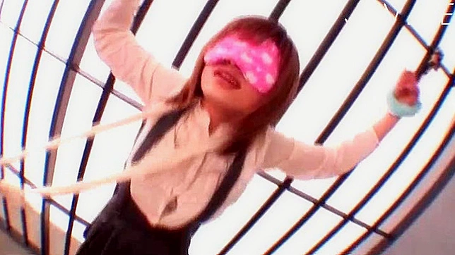 Japanese darling receives untamed pleasuring for her twat