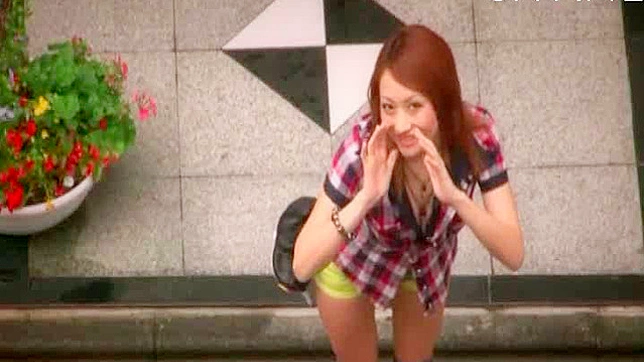 Alluring Japanese babe receives lewd beaver licking pleasures