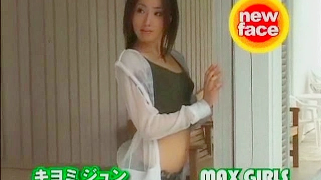 Beauty japanese angel is swallowing big dick on her knees