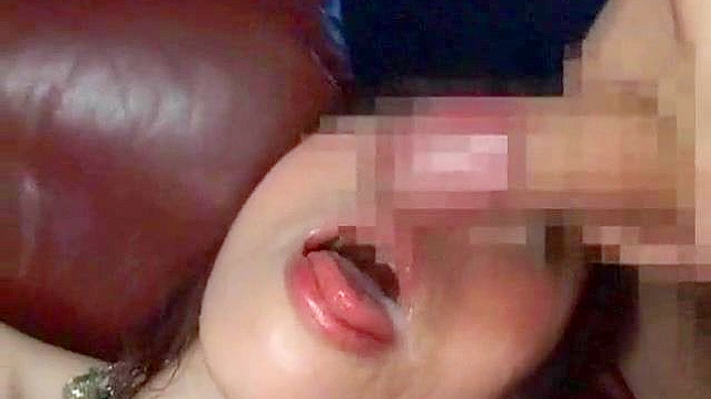Hombre Folleó A MILF Con Fuerza y La Llenó de Semen En Boca