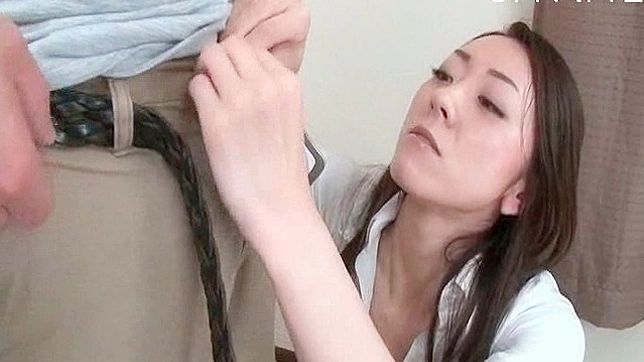 Morena vulgar se come una polla grande y peluda