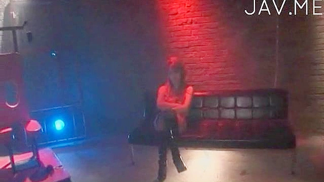 Chica Tímida y Morena Devora Con Avididad Un Pene Excitado