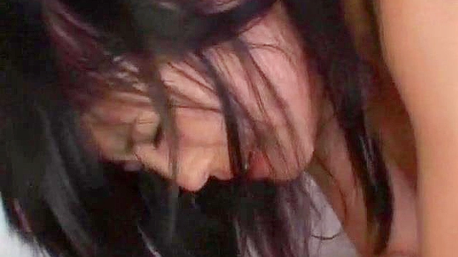 Folla A Timida En La Cama Del Hotel Con Pasión