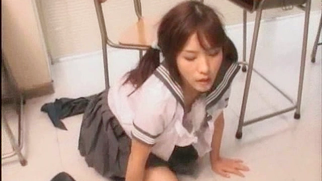 Sultry Asian babe will surely please a large wang after cunnilingus