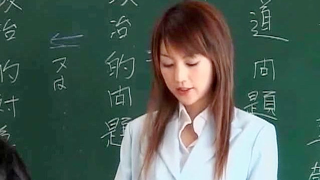 Maestra Japonesa Se Pone Salvaje Con Estudiante Caliente En La Escuela