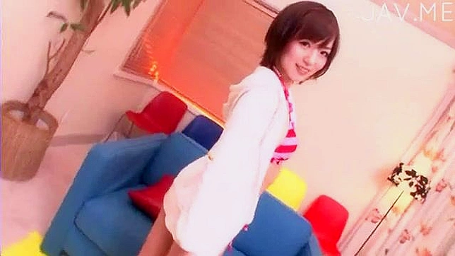 Caliente Solitaria Masturbándose con Dedos en Vivo
