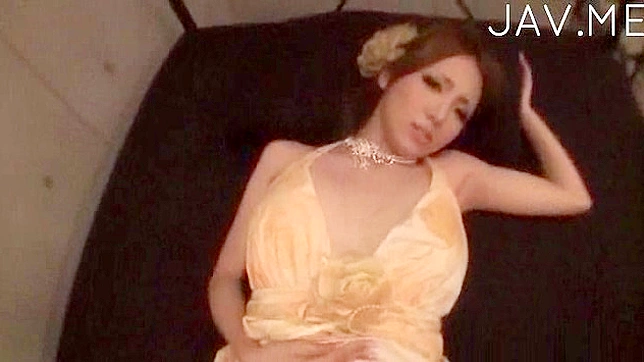 Gorgeous asian teen with hairy kitty is swallowing thick rod