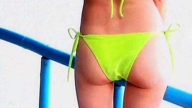 Chica asiática de belleza impactante comparte su cuerpo caliente