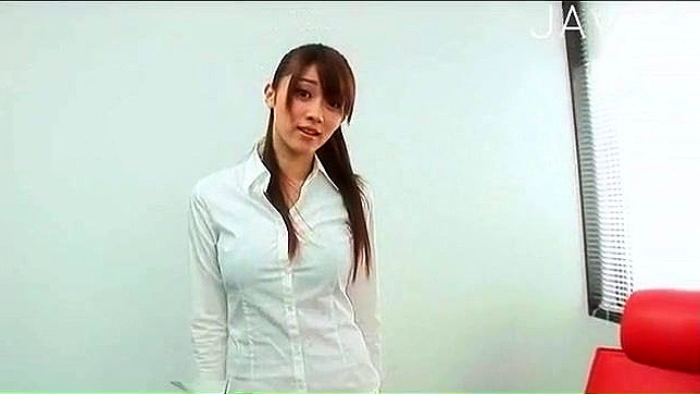 Chica Asia Exuberante Con Grandes Tetas Calientes Para Compartir