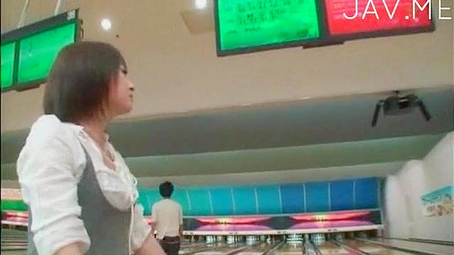 Bebé asiático irresistible ansía que le den duro su conchita