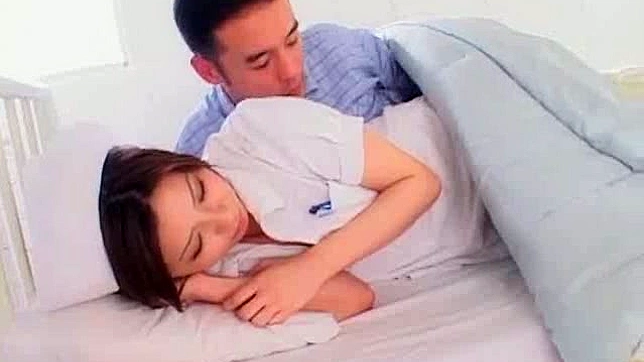 Enfermera Japonesa Kawaii Despierta Necesidades Salvajes Con Oral Apasionado