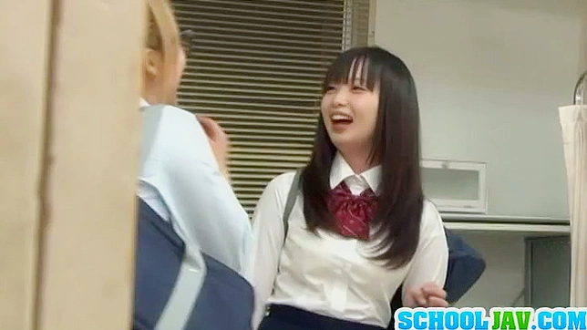 Teen 18+ Japonesa Dando Cachondeo y en Perras Style