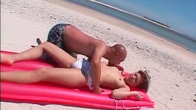 Culona Miel Teniendo Sexo En La Playa