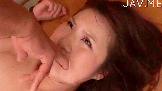 Hombre La Penetra Duro En Boca y Coño de la Chica