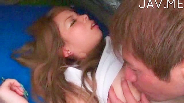 Japonesitas Amateurs y Coquetas en Sexo Grupal Apasionado