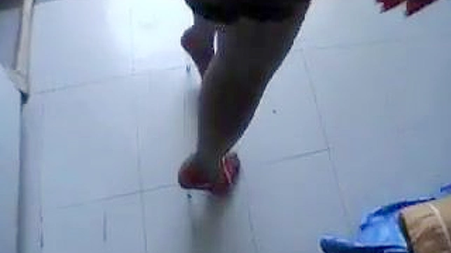 Pisando Un Pene Con Tacones Altos
