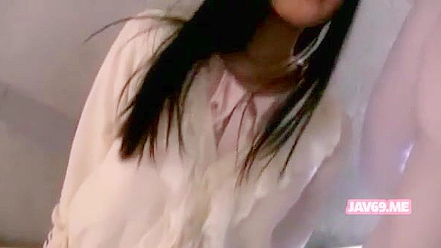 Video de Jovencita Asiática Encantadora follando