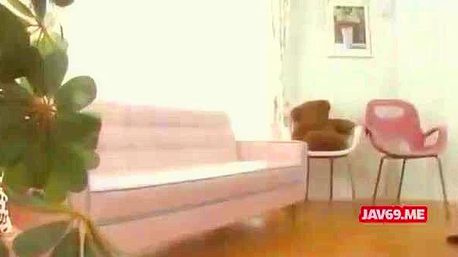 Video de Jovencita Asiática Encantadora follando