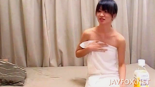 Chica Asiática Caliente follando En Vídeo XXX
