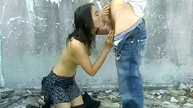 disfruta siendo follada por detrás como perra