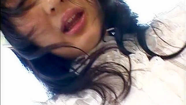 Dulce Corazón Divirtiéndose Con Un Dildo Rígido