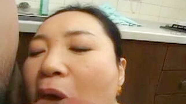 Hairy Mom Secret Affaire in Japan