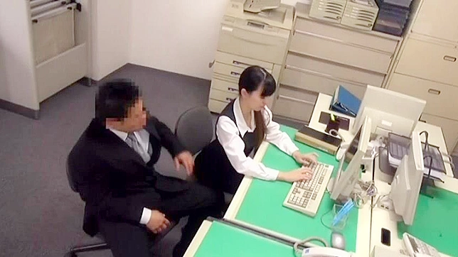 Uncontrollable Desire - Boss Secret Affair with his Secretary in the Workplace