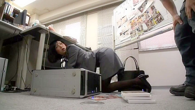 Sexy Tech Support - Naughty Encounter in the IT Department