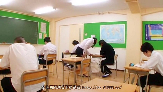 Asians Schoolgirl Secret Sex Session with Teacher in the classroom.