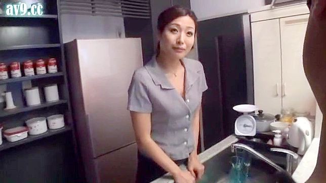 Maid Secret Remedy for Boss' Fever Leaves Him Speechless